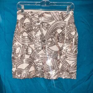 Jun & Ivy champagne beige sequins skirt party girls night new year